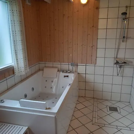 Ved Hvalpsund بيت للعطل Farsø
