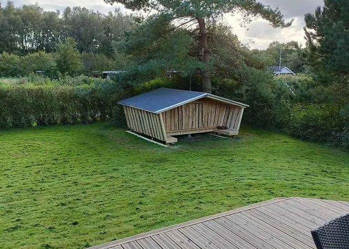 Ved Hvalpsund 펜션 Farsø